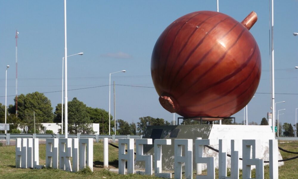 Villarino celebra la 16° Fiesta Provincial de la Cebolla: charlas, muestras, artesanías y cierre de El Gordo Luis