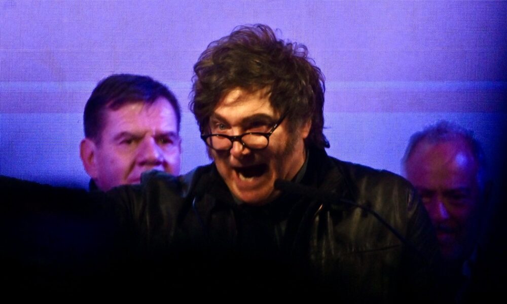 Libertarios quieren suprimir un homenaje a las Abuelas y extreman el negacionismo