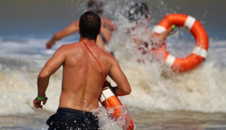 Operativo de seguridad en playas: se extiende el servicio de guardavidas hasta abril
