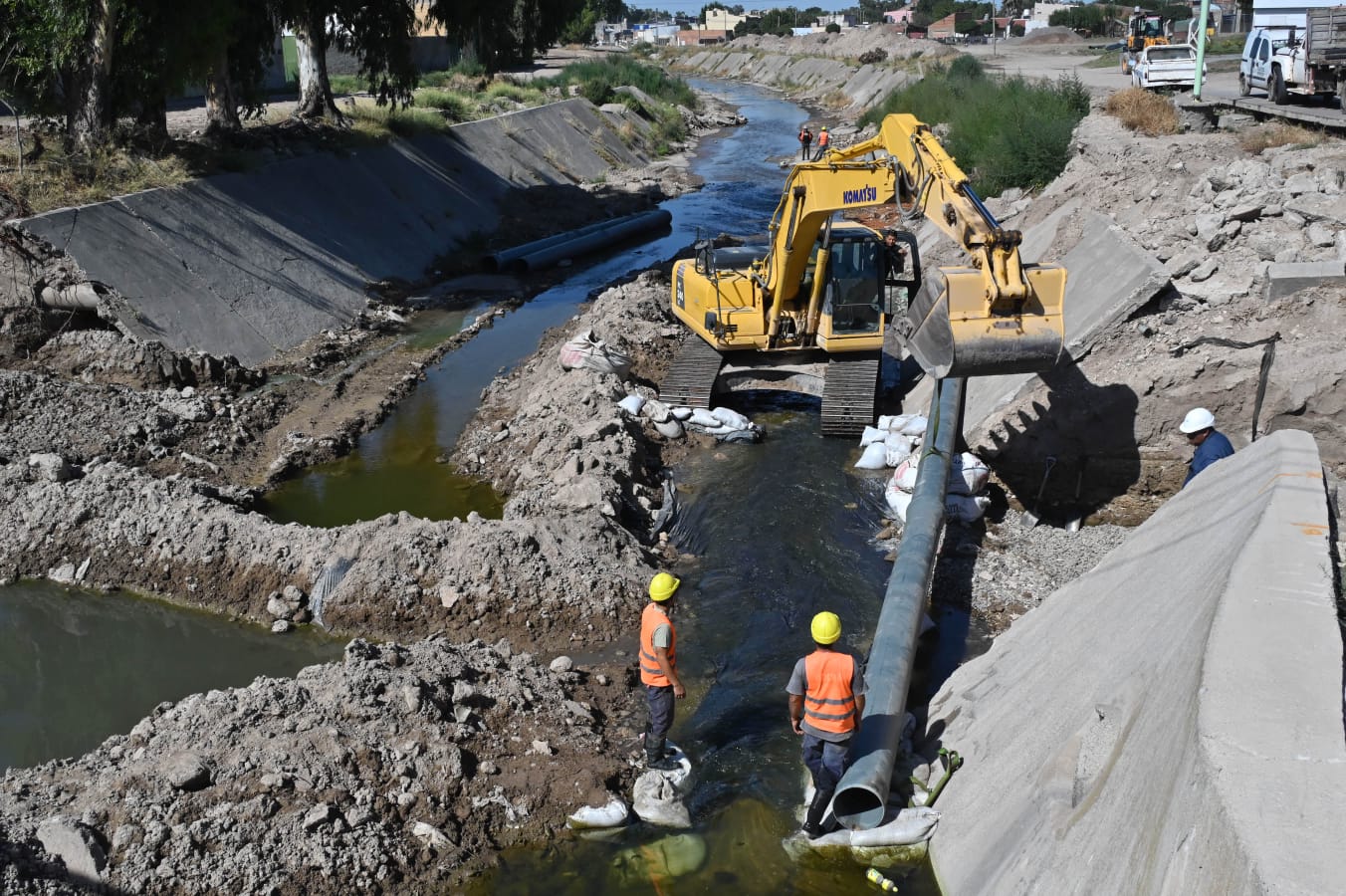Reubicarán cañerías sobre el canal Maldonado y habrá cortes de agua en algunos barrios bahienses