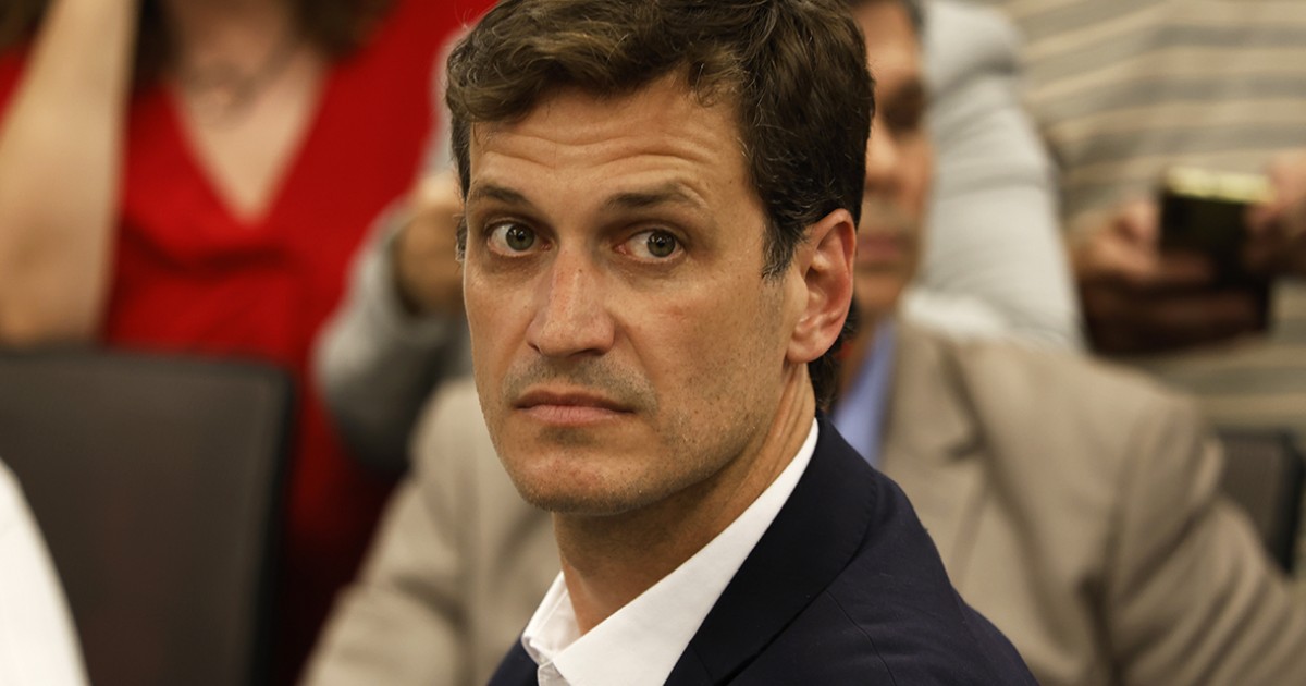 Escándalo en el Congreso porque un diputado del PRO compró un rifle y se lo mandaron al despacho