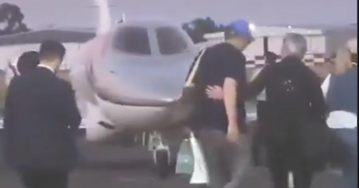 La Justicia avanza contra Adorni por el vuelo privado a Punt