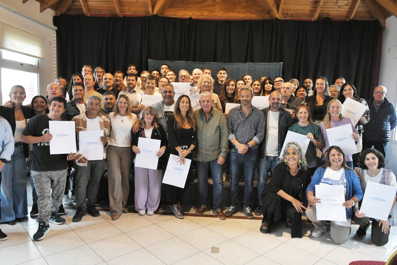 Se entregaron subsidios a instituciones locales en apoyo al trabajo comunitario - Monte Hermoso sitio oficial