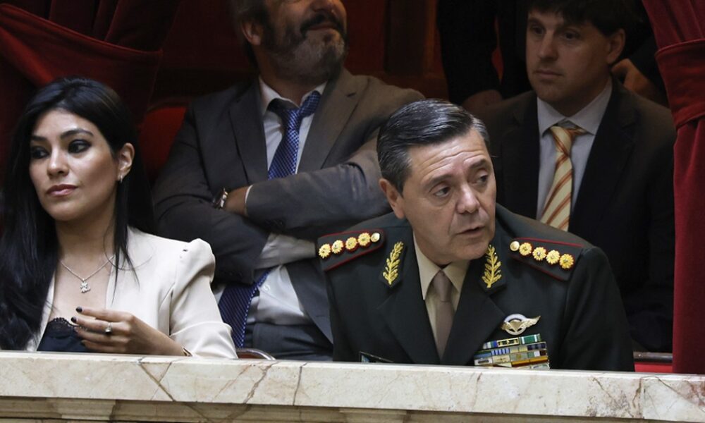 Denuncian que Presti quiere rematar 44 inmuebles militares para pagar la deuda de IOSFA