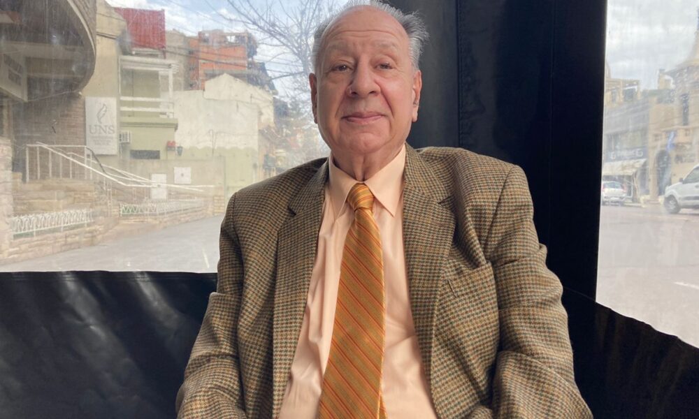 Murió Carlos Almirón, el periodista que fue corresponsal en la Guerra de Malvinas y dejó huella en Bahía Blanca