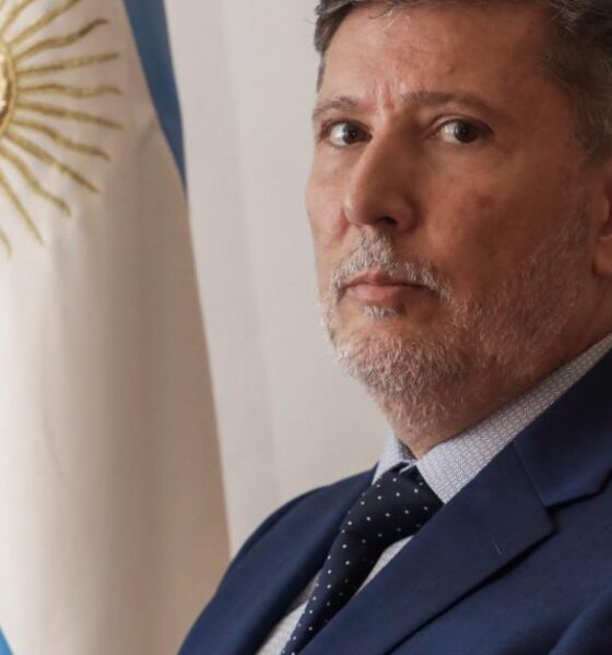 Gesto de respaldo de la CIA al hombre de Caputo en la SIDE, en medio del avance de los Menem