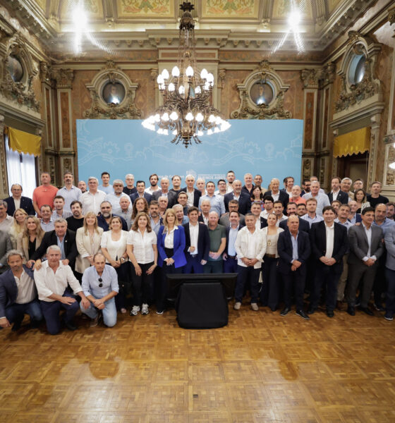 Kicillof formuló anuncios ante intendentes y alertó: "Con menos recursos tenemos que dar respuestas a necesidades que crecen"