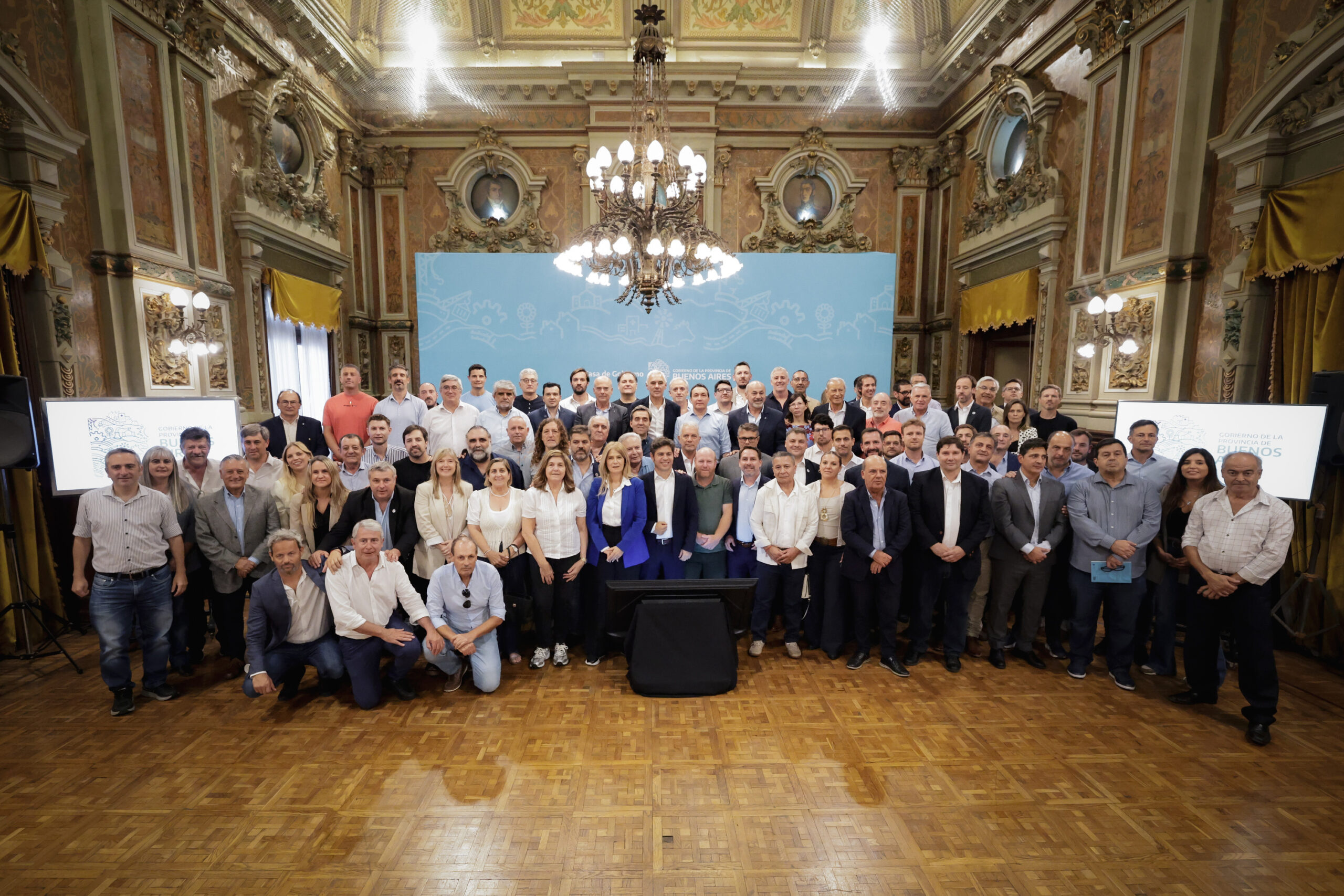 Kicillof formuló anuncios ante intendentes y alertó: "Con menos recursos tenemos que dar respuestas a necesidades que crecen"