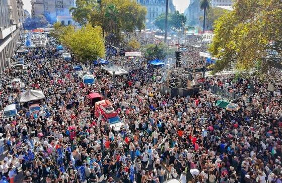 Una plaza colmada y un reclamo a Milei: "El Estado debe garantizar la restitución de los nietos apropiados"