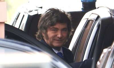 Milei le impuso a Clarín una feroz lista de condiciones para aprobar la fusión de Telecom y Telefonica