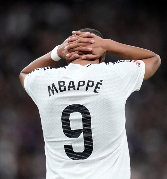 Mbappé en París para examinar su rodilla: no está prevista operación "en este momento"