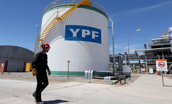 Las reacciones del arco político sobre el fallo YPF se movieron al ritmo de la grieta