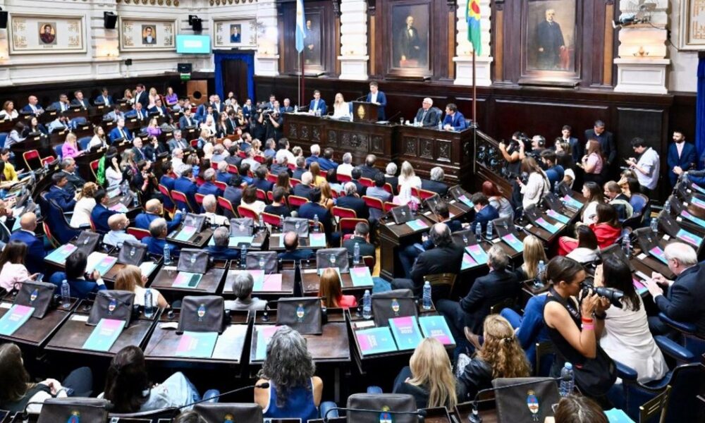 Civilización o barbarie: el contraste de la Legislatura bonaerense y el Congreso en la Asamblea Legislativa