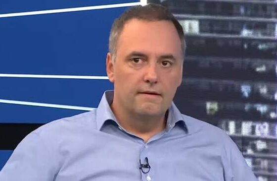 Testimonios siembran dudas sobre las escalas del lujoso viaje de Adorni a Aruba