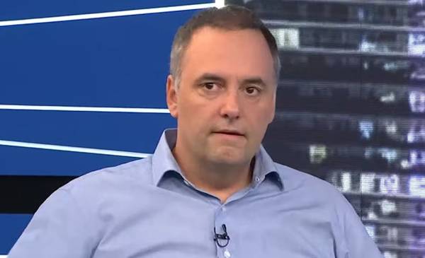 Testimonios siembran dudas sobre las escalas del lujoso viaje de Adorni a Aruba