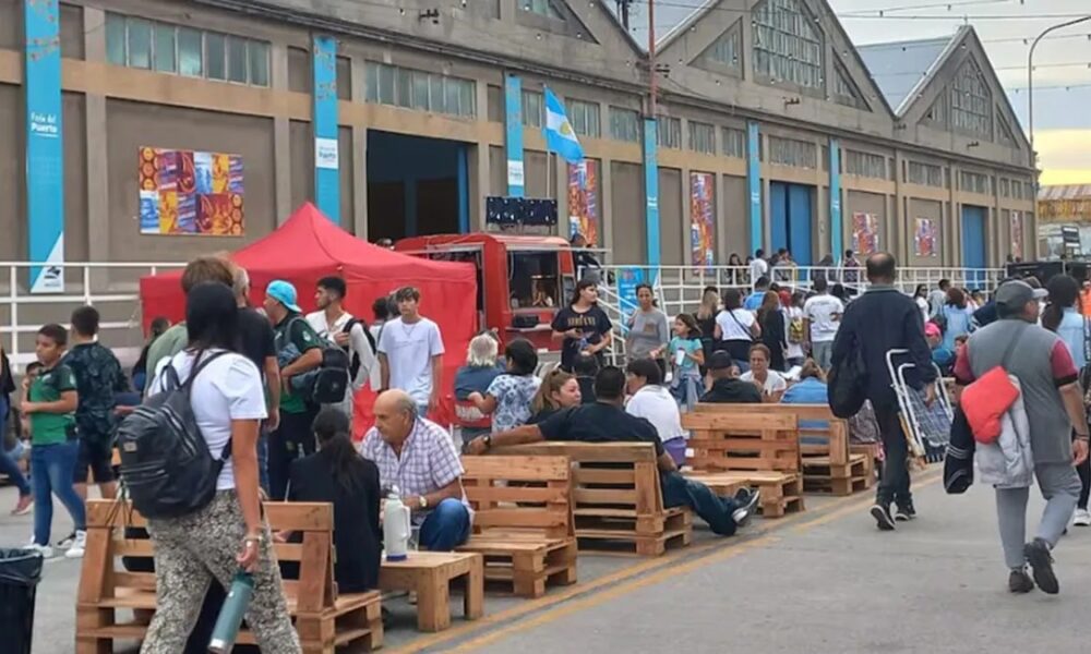Gastronomía marítima y shows de La Delio Valdez y Luck Ra en la Fiesta del Camarón y el Langostino en Bahía Blanca