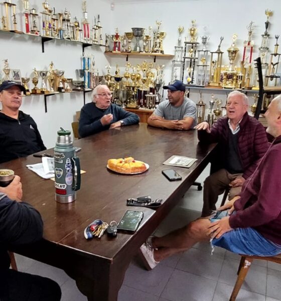 Eduardo Ferrer impulsa un libro sobre los clásicos del deporte bonaerense y destaca la riqueza deportiva de Tres Arroyos