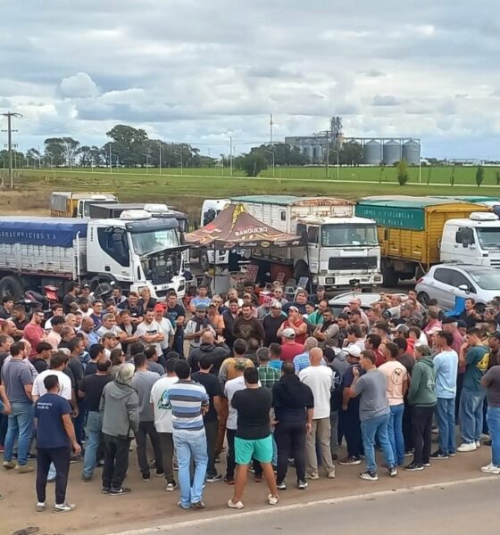 Transportistas de granos amenazan con un paro nacional y exigen ser recibidos por Javier Milei