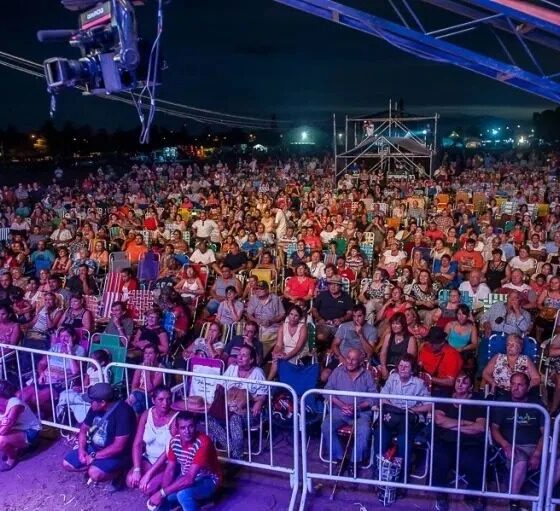 Hay Fiesta Provincial de la Vendimia en Saldungaray con shows de Teresa Parodi y Los Rancheros