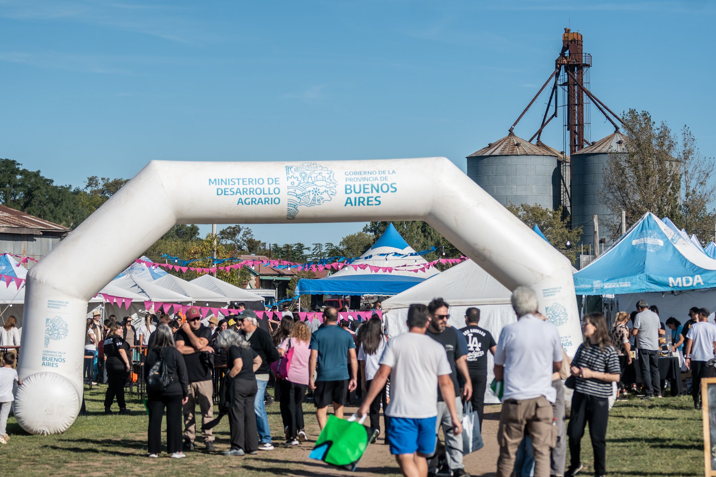 Una multitud disfrutó del cierre de la 11° Fiesta Provincial de la Vendimia en Saldungaray