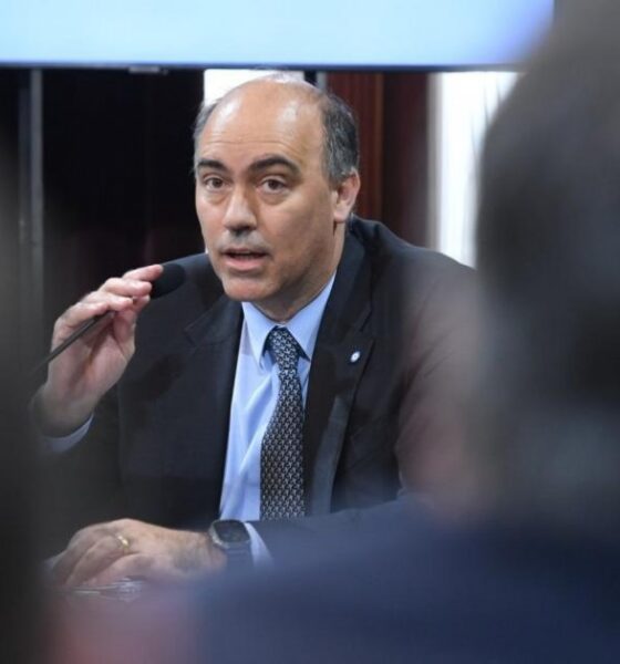 El embajador en España se reunió con un hombre de Pedro Sánchez y estalló la interna con los libertaros