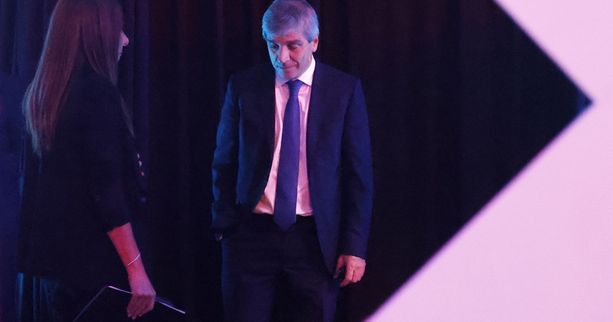 Intendentes se movilizan a la puerta de Economía para reclamarle a Caputo fondos que no destinó a obras