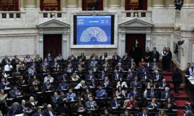 Congreso: LLA planifica sesiones y la oposición no quiere dejar dormir el escándalo Adorni