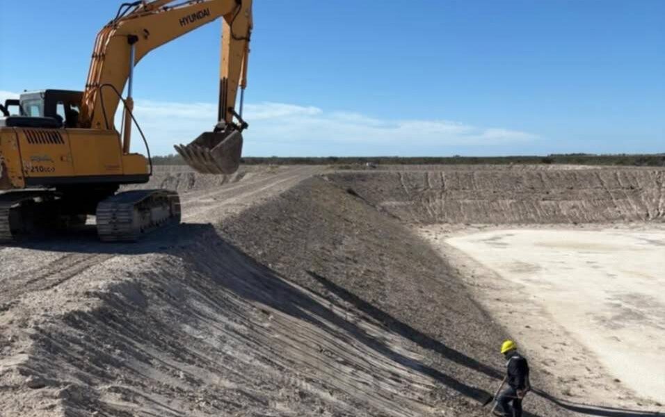 Se retomó en Carmen de Patagones la obra de la nueva Planta Depuradora de líquidos cloacales