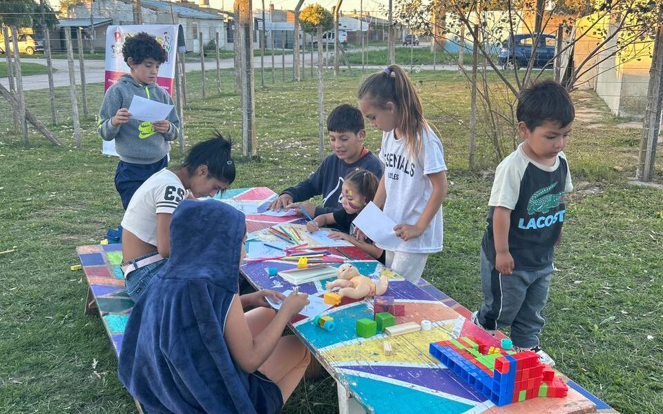 El programa Puentes en la Infancia expande su alcance con una nueva sede en el barrio Santa Teresita