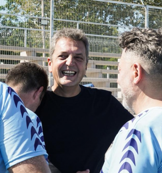 Massa se mostró en un partido de fútbol con intendentes peronistas y agitó versiones de una candidatura