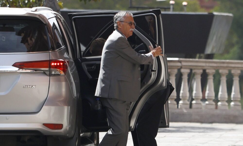 Otra guerra en el gabinete: Lugones le exige a Caputo mil millones de dólares para el PAMI