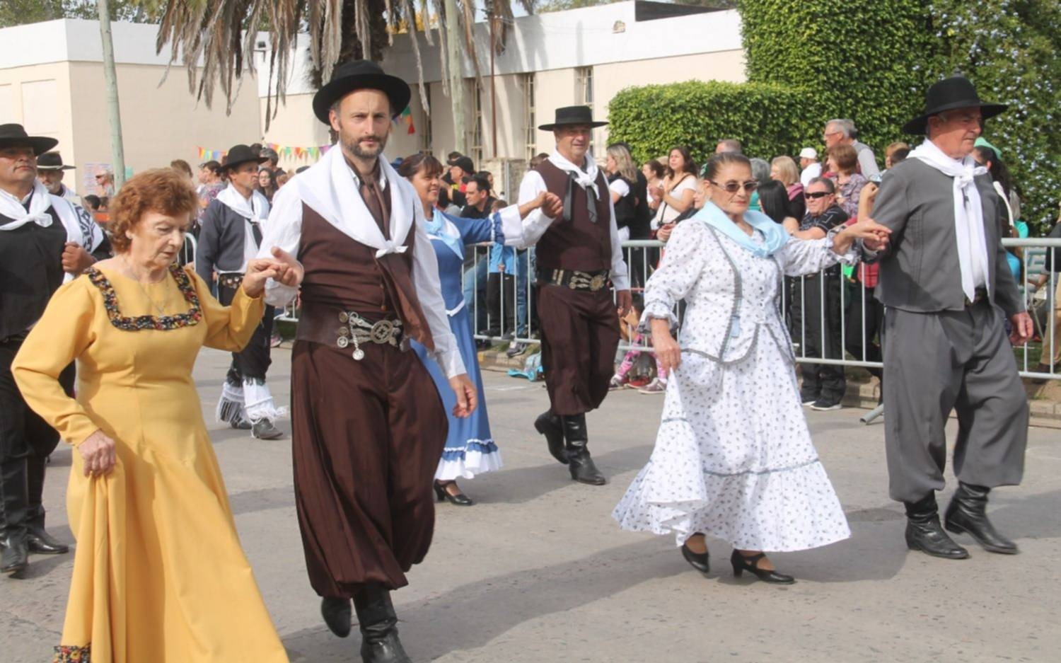 Fiestas populares en la Provincia de Buenos Aires 2026: Eventos turísticos gratuitos del 23 al 30 de abril