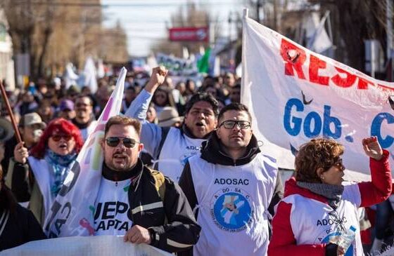 Ajuste en educación: el gobernador Vidal enfrentará esta semana un paro docente por 72 horas en Santa Cruz