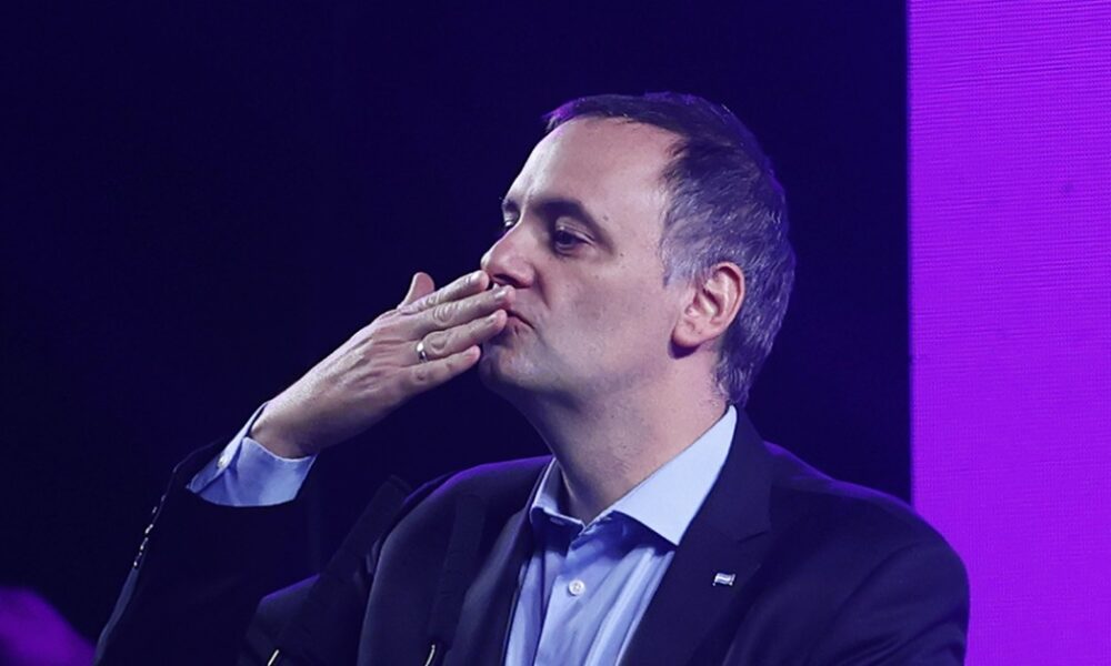 La escribana de Adorni trabajó con narcos que fabricaban la droga de Breaking Bad