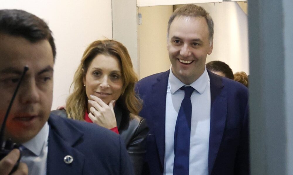 La jubilada que le prestó cien mil dólares a Adorni pidió en 2025 un subsidio de $60 mil en la Ciudad