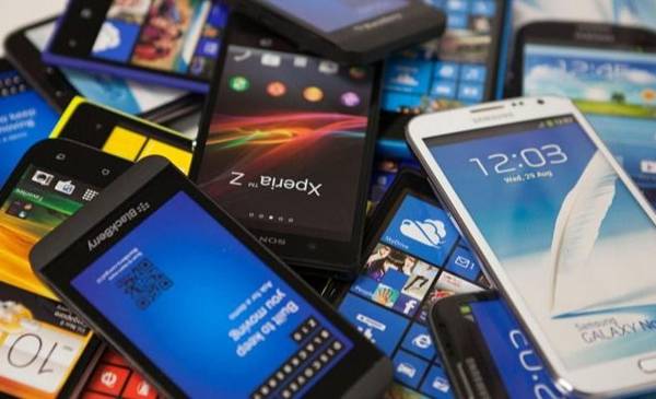 Con Milei el CONTRABANDO de celulares creció 28 puntos o 400%