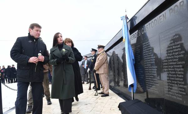 Villarruel no quiere compartir acto con Kicillof y canceló su viaje a Tierra del Fuego