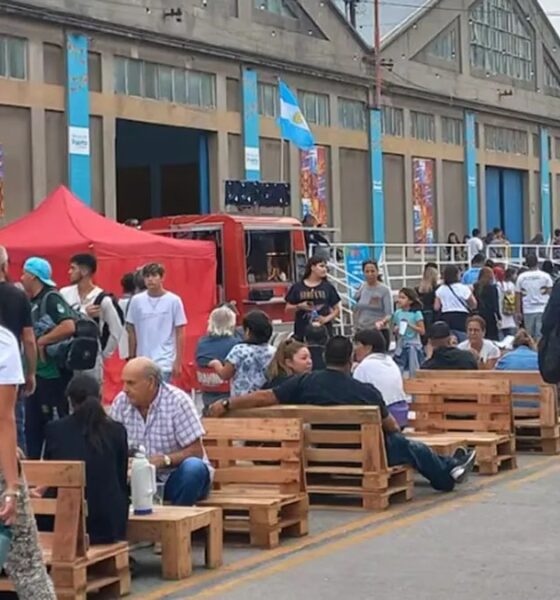 Gastronomía marítima y shows de La Delio Valdez y Luck Ra en la Fiesta del Camarón y el Langostino en Bahía Blanca