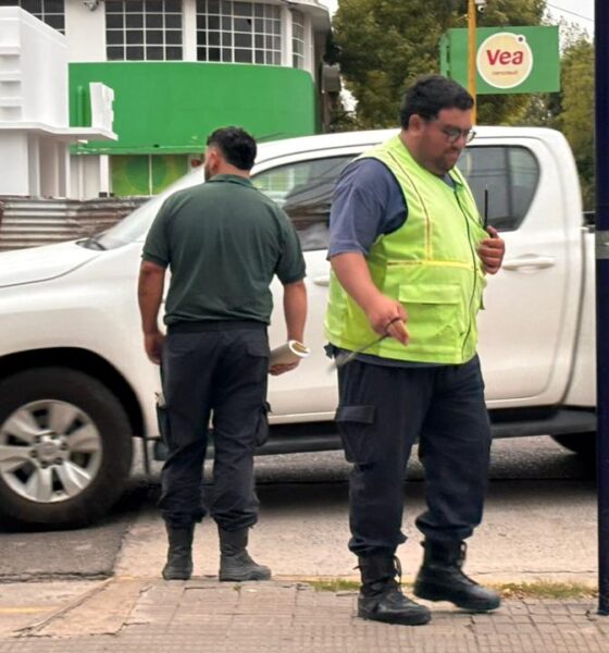 Operativo de tránsito en el centro: controles a motos, remises y documentación