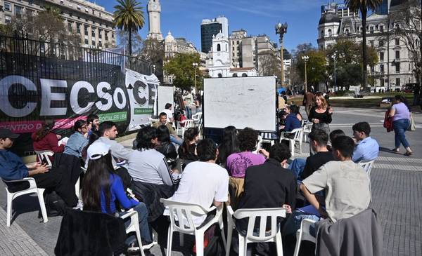 Docentes universitarios darán clases públicas en la Plaza de Mayo