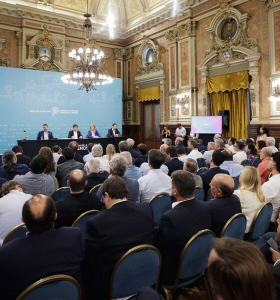 Municipios con las cuentas en rojo: Axel Kicillof abre la canilla para que los intendentes hagan obras