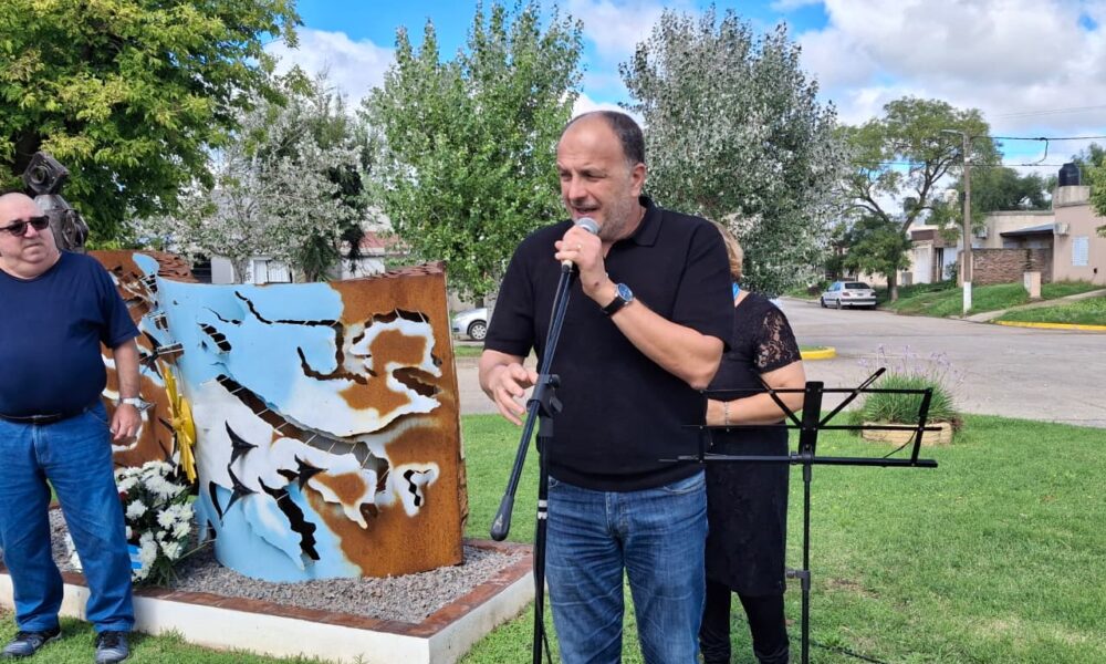 A 44 años de la guerra de Malvinas, el Intendente Pablo Garate hizo hincapié en los jóvenes y en la memoria colectiva