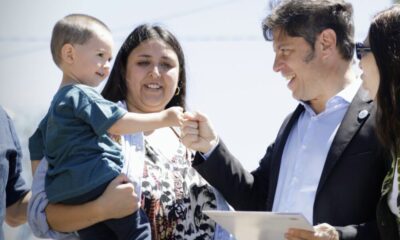 Kicillof despliega una amplia agenda en Adolfo Gonzales Chaves y Olavarría