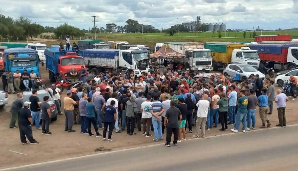 Protesta de transportistas autoconvocados en puertos bonaerenses: piden mejores tarifas