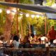 Tornquist reguló la instalación de decks gastronómicos para potenciar la actividad turística