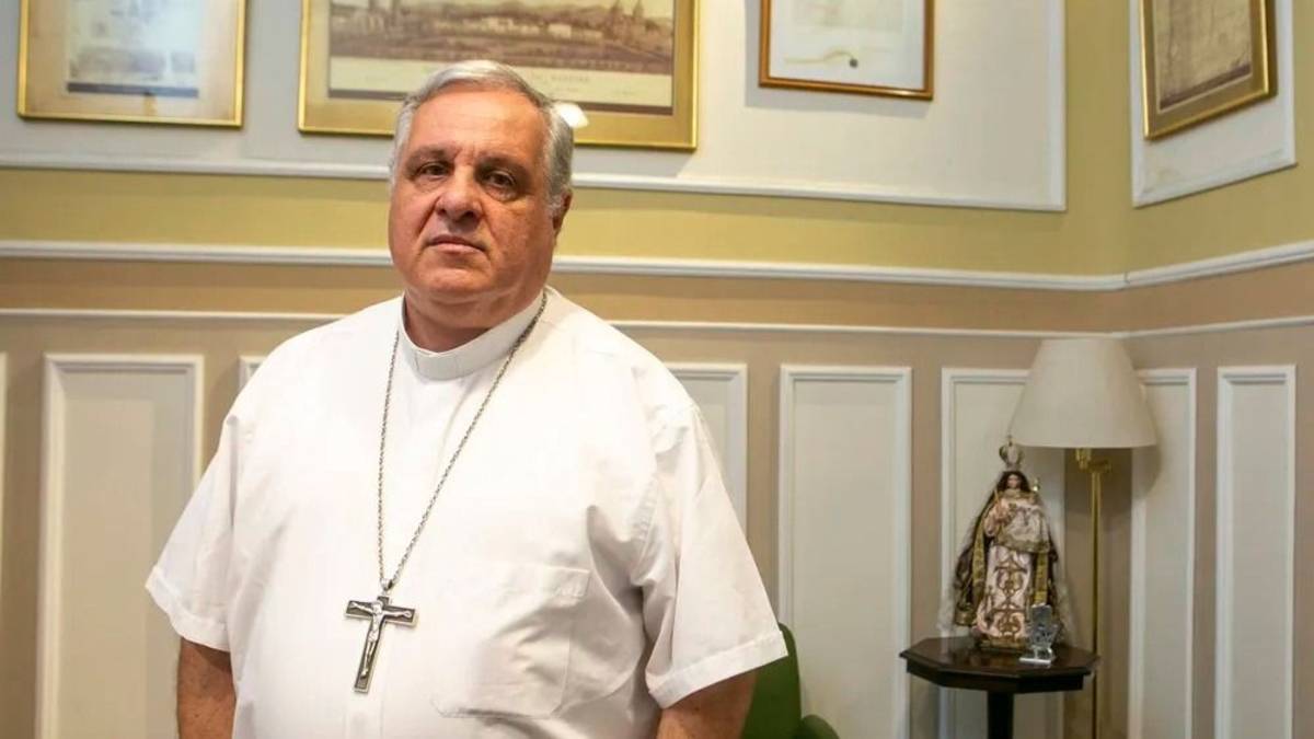 "GENTE de CLASE MEDIA y BAJA VIENE A PEDIR", la DURA ADVERTENCIA de la IGLESIA