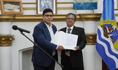 CORRUPCIÓN en SANTA CRUZ: ECHARON al MINISTRO de TRABAJO por RECIBIR PAGOS de una EMPRESA y un SINDICATO