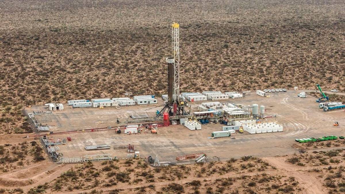 Vaca Muerta: un "boom" desigual e incierto, con sello del modelo Milei-Caputo