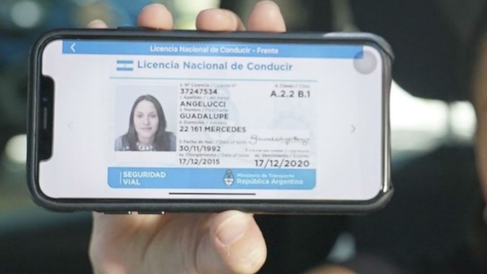 Concejal de Bahía Blanca propone que licencia digital sea válida en los controles de tránsito y así se eviten multas