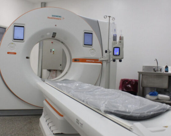 Hospitales bonaerenses: la Provincia amplió la red de diagnóstico con 30 tomógrafos